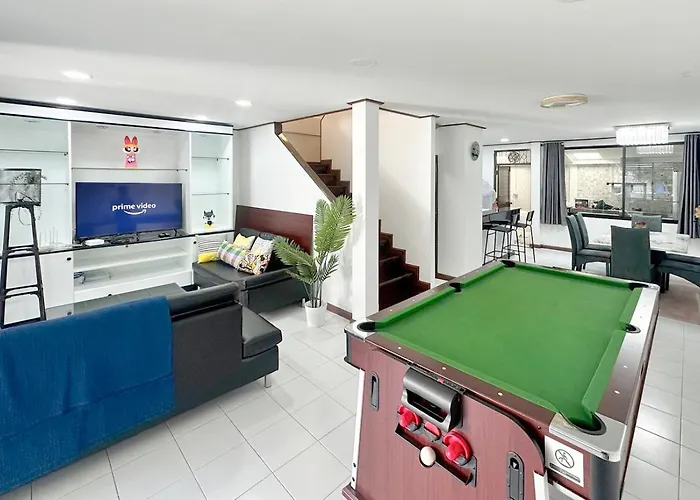 Miq Hk16, Huay Kwang Mrt, 3br, Pool Table فيلة *
