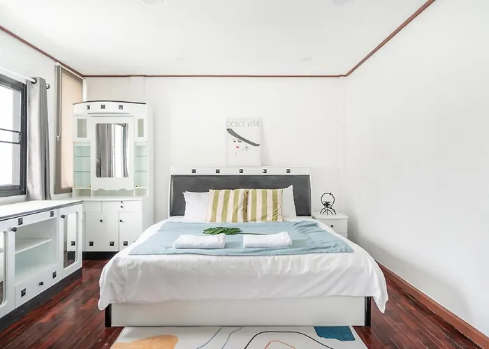 Miq Hk16, Huay Kwang Mrt, 3br, Pool Table فيلة