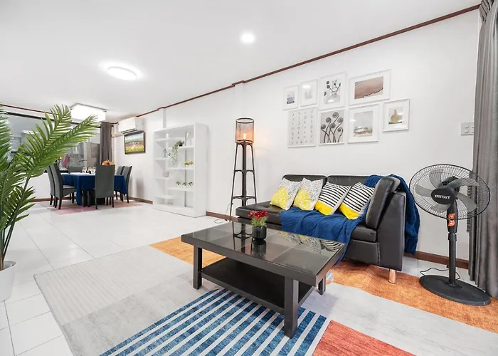 Miq Hk16, Huay Kwang Mrt, 3br, Pool Table بانكوك