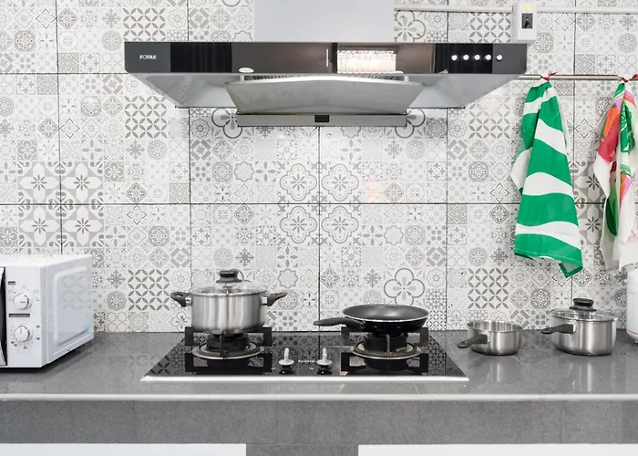 فيلة Miq Hk16, Huay Kwang Mrt, 3br, Pool Table بانكوك