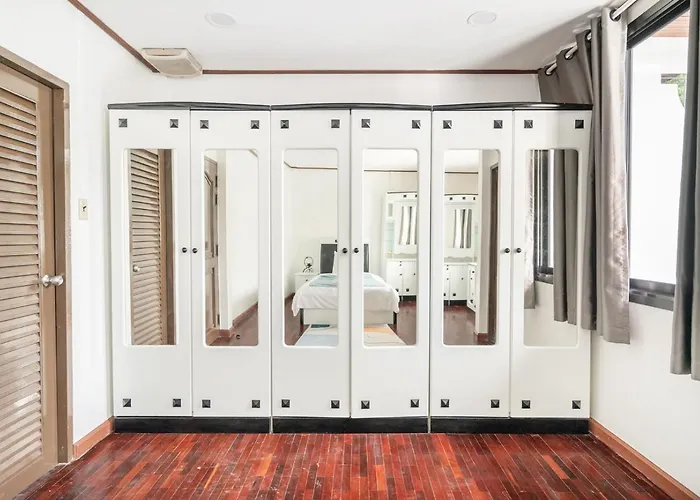 Miq Hk16, Huay Kwang Mrt, 3br, Pool Table * بانكوك