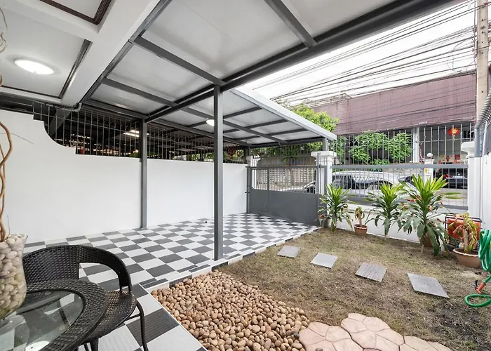 Miq Hk16, Huay Kwang Mrt, 3br, Pool Table
