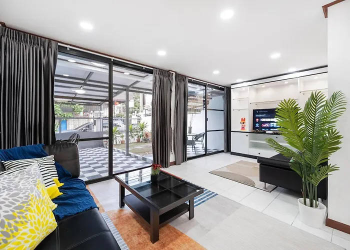Miq Hk16, Huay Kwang Mrt, 3br, Pool Table