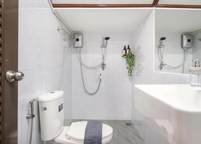Miq Hk16, Huay Kwang Mrt, 3br, Pool Table * بانكوك