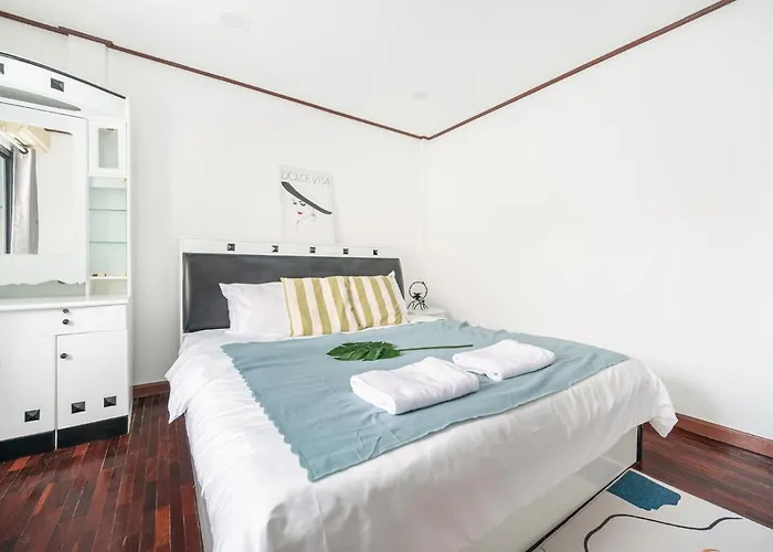 Miq Hk16, Huay Kwang Mrt, 3br, Pool Table