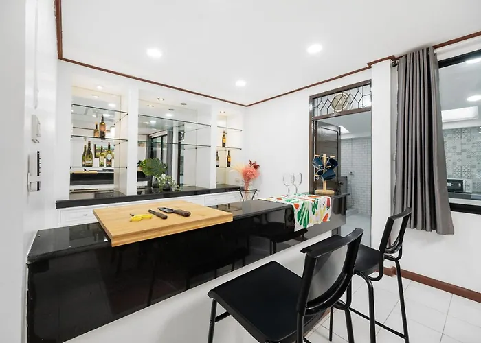 Miq Hk16, Huay Kwang Mrt, 3br, Pool Table فيلة