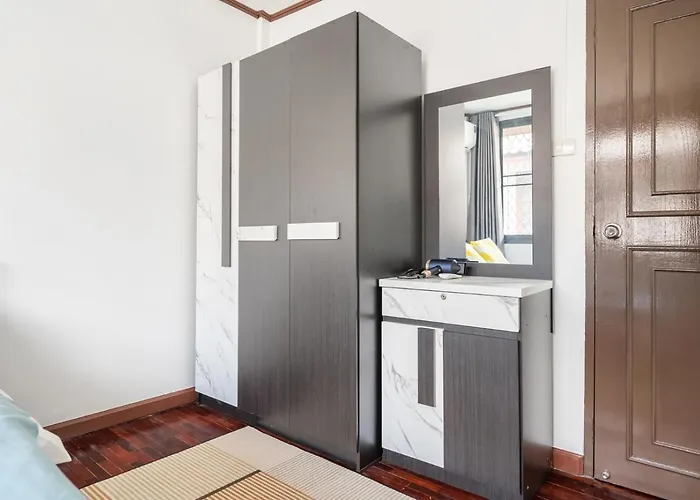 Miq Hk16, Huay Kwang Mrt, 3br, Pool Table فيلة *