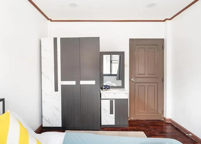 Miq Hk16, Huay Kwang Mrt, 3br, Pool Table فيلة بانكوك