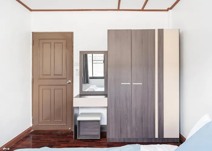 Miq Hk16, Huay Kwang Mrt, 3br, Pool Table