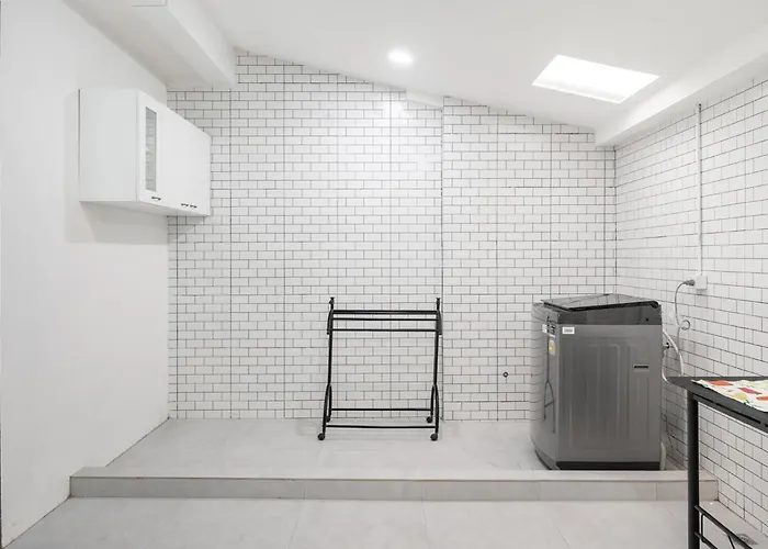 Miq Hk16, Huay Kwang Mrt, 3br, Pool Table فيلة