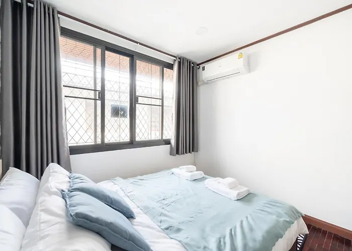 Miq Hk16, Huay Kwang Mrt, 3br, Pool Table *